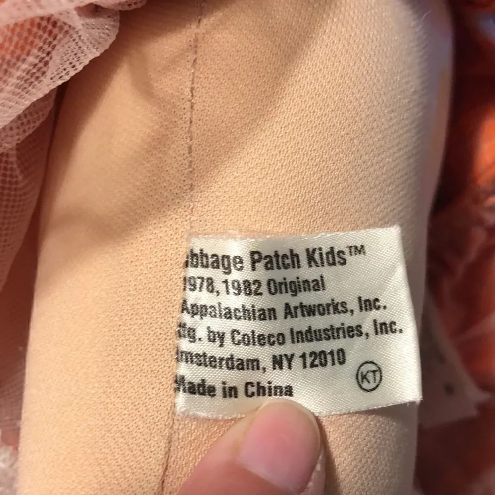 1985 Cabbage 🥬 Patch Doll signed with original dress.